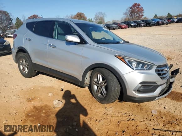 ✅ 2018 Hyundai Santa Fe 2.4L • VIN: 5XYZT3LB5JG545278 • Lot: 93383675. Listed on Copart with 130,935 mi. Free auction sales archive from the USA and detailed vehicle history report at DreamBid. Image 4.