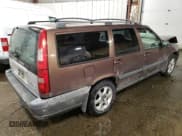 ✅ 1998 Volvo V70 XC Cross Country • VIN: YV1LZ5644W2440479 • Лот: 49517805. Опубликован ранее на Copart с пробегом 169 172 миль. Бесплатный доступ к архиву аукционных продаж из США и подробный отчёт об истории автомобиля на DreamBid. Изображение 3.