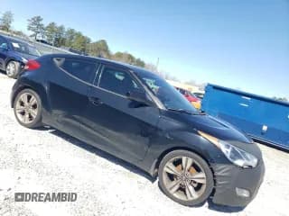 ✅ 2016 Hyundai Veloster • VIN: KMHTC6AD4GU249134 • Lot: 45205165. Wystawiony na Copart z przebiegiem 108 736 mil. Bezpłatny archiwum sprzedaży aukcyjnych z USA i szczegółowy raport historii pojazdu na DreamBid. Zdjęcie 4.