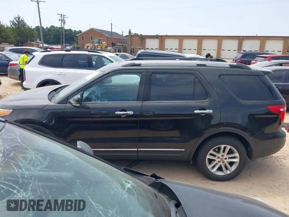 ✅ 2011 Ford Explorer Limited • VIN: 1FMHK8F84BGA91353 • Lot: 42382063. Wystawiony na IAAI z przebiegiem 214 049 mil. Bezpłatny archiwum sprzedaży aukcyjnych z USA i szczegółowy raport historii pojazdu na DreamBid. Zdjęcie 14.