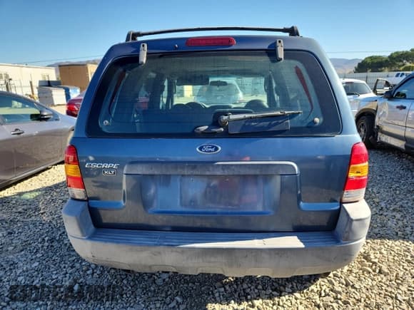 ✅ 2001 Ford Escape • VIN: 1FMCU03B91KA94122 • Lot: 89517865. Listed on Copart with 240,725 mi. Free auction sales archive from the USA and detailed vehicle history report at DreamBid. Image 6.