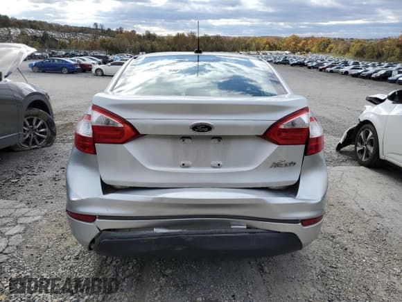 ✅ 2014 Ford Fiesta S • VIN: 3FADP4AJXEM127943 • Lot: 82707245. Listed on Copart with 49,048 mi. Free auction sales archive from the USA and detailed vehicle history report at DreamBid. Image 6.