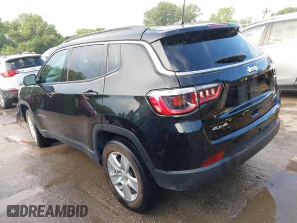 ✅ 2022 Jeep Compass Latitude • VIN: 3C4NJDBB0NT124370 • Lot: 43007081. Listed on IAAI with 34,161 mi. Free auction sales archive from the USA and detailed vehicle history report at DreamBid. Image 3.