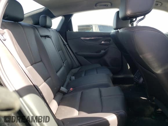 ✅ 2017 Chevrolet Impala LT • VIN: 2G1105S31H9149066 • Лот: 72286174. Опубликован ранее на Copart с пробегом 77 454 миль. Бесплатный доступ к архиву аукционных продаж из США и подробный отчёт об истории автомобиля на DreamBid. Изображение 10.