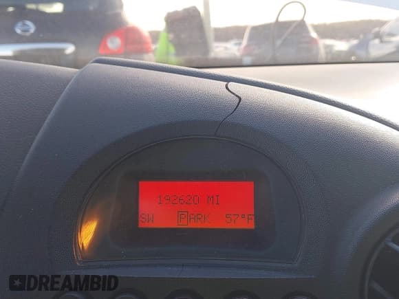 ✅ 2004 Pontiac Grand Prix GT2 • VIN: 2G2WS522841116822 • Lot: 43700183. Listed on IAAI with 192,620 mi. Free auction sales archive from the USA and detailed vehicle history report at DreamBid. Image 7.