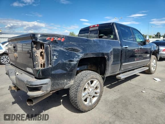 ✅ 2019 Chevrolet Silverado 2500HD High Country • VIN: 1GC1KUEY5KF117111 • Lot: 70201175. Listed on Copart with 133,769 mi. Free auction sales archive from the USA and detailed vehicle history report at DreamBid. Image 3.