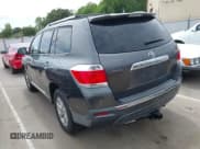 ✅ 2011 Toyota Highlander • VIN: 5TDZK3EH8BS027822 • Лот: 42051111. Опубликован ранее на IAAI с пробегом 174 290 миль. Бесплатный доступ к архиву аукционных продаж из США и подробный отчёт об истории автомобиля на DreamBid. Изображение 3.