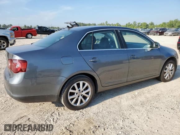 ✅ 2010 Volkswagen Jetta SE • VIN: 3VWRZ7AJ1AM029628 • Lot: 67575215. Wystawiony na Copart z przebiegiem 178 740 mil. Bezpłatny archiwum sprzedaży aukcyjnych z USA i szczegółowy raport historii pojazdu na DreamBid. Zdjęcie 3.