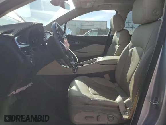 ✅ 2018 Buick Envision Premium • VIN: LRBFX3SX2JD009812 • Лот: 75920314. Опубликован ранее на Copart с пробегом 11 867 миль. Бесплатный доступ к архиву аукционных продаж из США и подробный отчёт об истории автомобиля на DreamBid. Изображение 7.