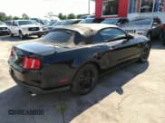 ✅ 2012 Ford Mustang V6 • VIN: 1ZVBP8EM2C5273329 • Лот: 42357858. Опубликован ранее на IAAI с пробегом 168 728 миль. Бесплатный доступ к архиву аукционных продаж из США и подробный отчёт об истории автомобиля на DreamBid. Изображение 4.