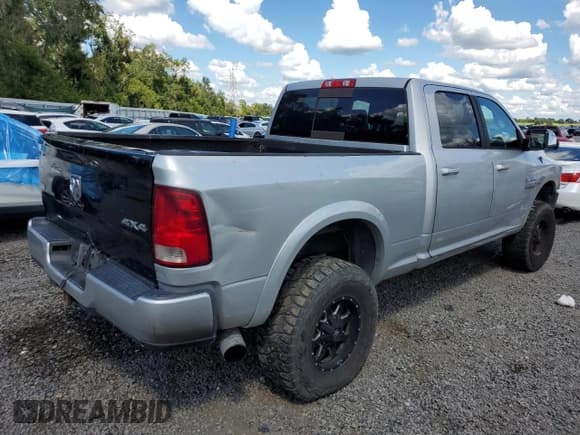 ✅ 2018 Ram 2500 Big Horn • VIN: 3C6UR5DL9JG156776 • Lot: 81425905. Wystawiony na Copart z przebiegiem 234 045 mil. Bezpłatny archiwum sprzedaży aukcyjnych z USA i szczegółowy raport historii pojazdu na DreamBid. Zdjęcie 3.
