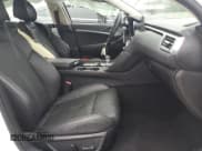 ✅ 2025 Genesis G70 2.5T • VIN: KMTG34SC8SU155963 • Lot: 86322495. Wystawiony na Copart z przebiegiem 19 360 mil. Bezpłatny archiwum sprzedaży aukcyjnych z USA i szczegółowy raport historii pojazdu na DreamBid. Zdjęcie 7.