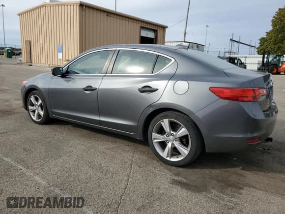 ✅ 2013 Acura ILX Premium • VIN: 19VDE1F57DE015239 • Lot: 86880245. Listed on Copart with 105,579 mi. Free auction sales archive from the USA and detailed vehicle history report at DreamBid. Image 2.