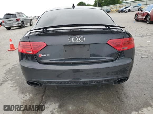 ✅ 2014 Audi RS 5 • VIN: WUAC6AFR4EA900833 • Lot: 55972465. Wystawiony na Copart z przebiegiem Nie podano. Bezpłatny archiwum sprzedaży aukcyjnych z USA i szczegółowy raport historii pojazdu na DreamBid. Zdjęcie 6.