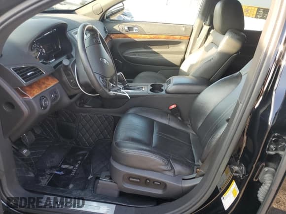 ✅ 2017 Lincoln MKT • VIN: 2LMHJ5NK3HBL00097 • Lot: 90131695. Listed on Copart with 154,010 mi. Free auction sales archive from the USA and detailed vehicle history report at DreamBid. Image 7.