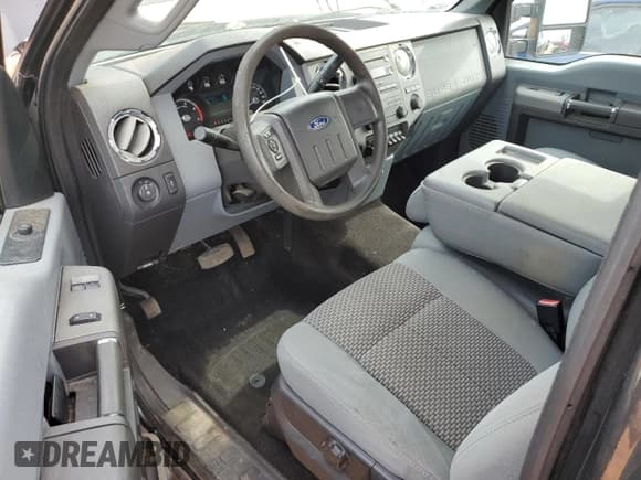 ✅ 2011 Ford F-350 XL • VIN: 1FTRF3BT3BEA11983 • Lot: 83973704. Listed on Copart with 121,559 mi. Free auction sales archive from the USA and detailed vehicle history report at DreamBid. Image 8.