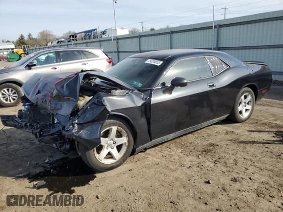 ✅ 2010 Dodge Challenger SE • VIN: 2B3CJ4DV9AH251346 • Lot: 49009655. Wystawiony na Copart z przebiegiem 85 429 mil. Bezpłatny archiwum sprzedaży aukcyjnych z USA i szczegółowy raport historii pojazdu na DreamBid. Zdjęcie 1.