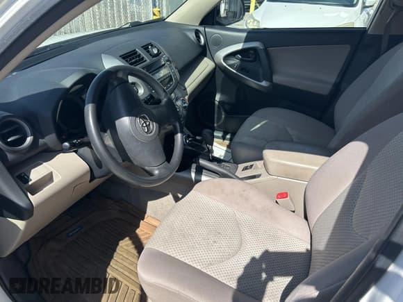 ✅ 2008 Toyota RAV4 • VIN: JTMBD33V685162638 • Lot: 43539885. Wystawiony na IAAI z przebiegiem 175 590 mil. Bezpłatny archiwum sprzedaży aukcyjnych z USA i szczegółowy raport historii pojazdu na DreamBid. Zdjęcie 5.