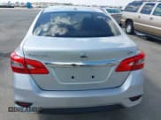 ✅ 2018 Nissan Sentra SV • VIN: 3N1AB7APXJL660329 • Lot: 43479629. Wystawiony na IAAI z przebiegiem 22 289 mil. Bezpłatny archiwum sprzedaży aukcyjnych z USA i szczegółowy raport historii pojazdu na DreamBid. Zdjęcie 17.