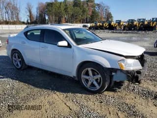 ✅ 2011 Dodge Avenger Heat • VIN: 1B3BD1FG6BN549104 • Lot: 84824964. Wystawiony na Copart z przebiegiem 218 540 mil. Bezpłatny archiwum sprzedaży aukcyjnych z USA i szczegółowy raport historii pojazdu na DreamBid. Zdjęcie 4.