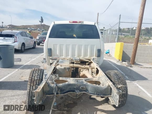 ✅ 2006 Chevrolet Silverado 1500 • VIN: 1GBHC23U36F265638 • Лот: 42360129. Опубликован ранее на IAAI с пробегом 182 385 миль. Бесплатный доступ к архиву аукционных продаж из США и подробный отчёт об истории автомобиля на DreamBid. Изображение 16.