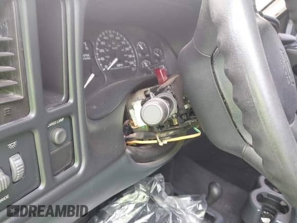 2002 Chevrolet Silverado 1500 LS with VIN 1GCEK14T32Z255752, listed as a IAAI auction lot 42347450 with 145,616 mi miles and . Bid and sale history available at DreamBid. Image 17.