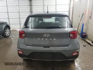 ✅ 2023 Hyundai Venue SE • VIN: KMHRB8A36PU227524 • Lot: 78939754. Wystawiony na Copart z przebiegiem 13 522 mil. Bezpłatny archiwum sprzedaży aukcyjnych z USA i szczegółowy raport historii pojazdu na DreamBid. Zdjęcie 6.