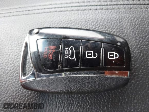 ✅ 2018 Hyundai Santa Fe Limited • VIN: 5XYZUDLA3JG536959 • Лот: 41648966. Опубликован ранее на IAAI с пробегом 72 563 миль. Бесплатный доступ к архиву аукционных продаж из США и подробный отчёт об истории автомобиля на DreamBid. Изображение 11.