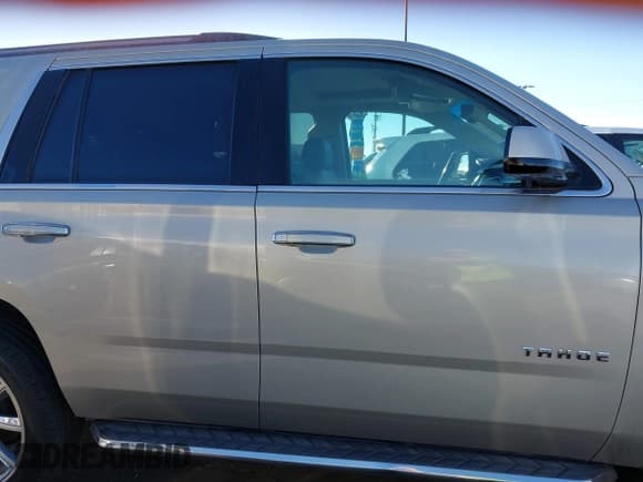 ✅ 2015 Chevrolet Tahoe LT • VIN: 1GNSCBKC3FR642890 • Lot: 43781475. Wystawiony na IAAI z przebiegiem 166 444 mil. Bezpłatny archiwum sprzedaży aukcyjnych z USA i szczegółowy raport historii pojazdu na DreamBid. Zdjęcie 14.