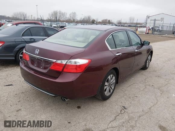 ✅ 2014 Honda Accord LX • VIN: 1HGCR2F37EA086703 • Lot: 43729083. Wystawiony na IAAI z przebiegiem 117 573 mil. Bezpłatny archiwum sprzedaży aukcyjnych z USA i szczegółowy raport historii pojazdu na DreamBid. Zdjęcie 4.