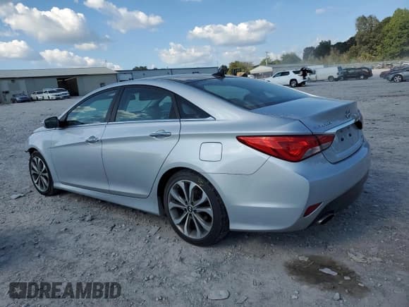 ✅ 2014 Hyundai Sonata Limited • VIN: 5NPEC4AB0EH863122 • Lot: 81971305. Listed on Copart with 124,581 mi. Free auction sales archive from the USA and detailed vehicle history report at DreamBid. Image 2.