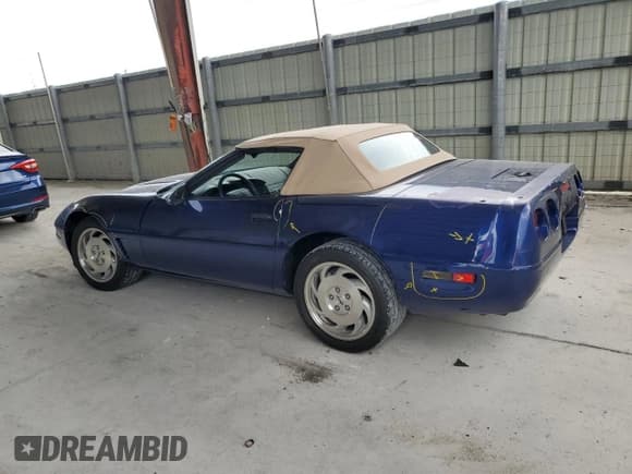 ✅ 1995 Chevrolet Corvette • VIN: 1G1YY32P3S5105461 • Lot: 70469215. Listed on Copart with Not provided. Free auction sales archive from the USA and detailed vehicle history report at DreamBid. Image 2.