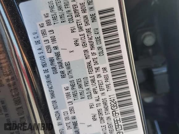 ✅ 2023 Mazda 3 Premium Plus • VIN: 3MZBPBEY6PM382411 • Lot: 62423905. Wystawiony na Copart z przebiegiem 40 592 mil. Bezpłatny archiwum sprzedaży aukcyjnych z USA i szczegółowy raport historii pojazdu na DreamBid. Zdjęcie 12.