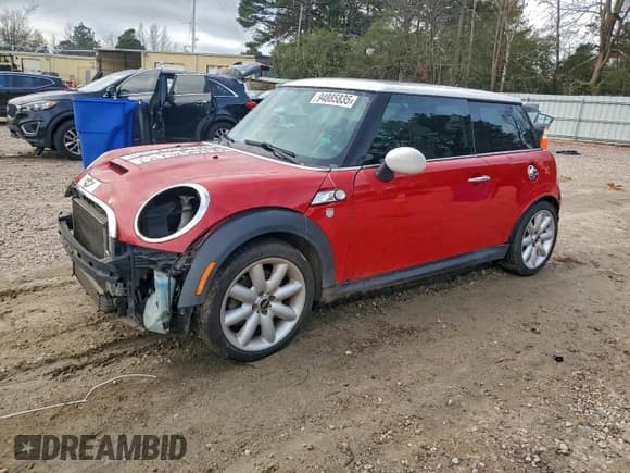 ✅ 2009 MINI Hardtop S • VIN: WMWMF73509TW84198 • Лот: 94885835. Опубликован ранее на Copart с пробегом 110 095 миль. Бесплатный доступ к архиву аукционных продаж из США и подробный отчёт об истории автомобиля на DreamBid. Изображение 1.