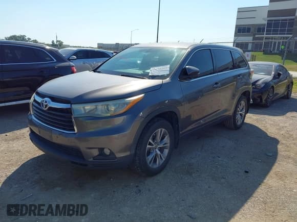 ✅ 2016 Toyota Highlander LE • VIN: 5TDZKRFH3GS140215 • Lot: 43446162. Listed on IAAI with 279,232 mi. Free auction sales archive from the USA and detailed vehicle history report at DreamBid. Image 2.