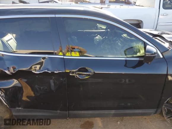 ✅ 2018 Nissan Rogue SV • VIN: JN1BJ1CP6JW187881 • Lot: 41855611. Listed on IAAI with 112,949 mi. Free auction sales archive from the USA and detailed vehicle history report at DreamBid. Image 14.