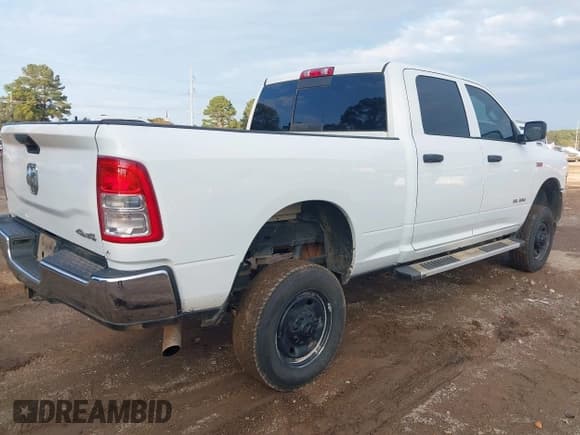 ✅ 2022 Ram 2500 Tradesman • VIN: 3C6UR5CJ3NG251226 • Lot: 43541752. Wystawiony na IAAI z przebiegiem 120 297 mil. Bezpłatny archiwum sprzedaży aukcyjnych z USA i szczegółowy raport historii pojazdu na DreamBid. Zdjęcie 4.