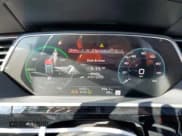 ✅ 2024 Audi Q8 e-tron Premium Plus • VIN: WA15AAGE2RB053630 • Лот: 46319655. Опубликован ранее на Copart с пробегом 3 435 миль. Бесплатный доступ к архиву аукционных продаж из США и подробный отчёт об истории автомобиля на DreamBid. Изображение 9.