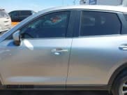 ✅ 2022 Mazda CX-5 S Carbon Edition • VIN: JM3KFBCM2N1582998 • Lot: 43316644. Wystawiony na IAAI z przebiegiem 85 217 mil. Bezpłatny archiwum sprzedaży aukcyjnych z USA i szczegółowy raport historii pojazdu na DreamBid. Zdjęcie 14.