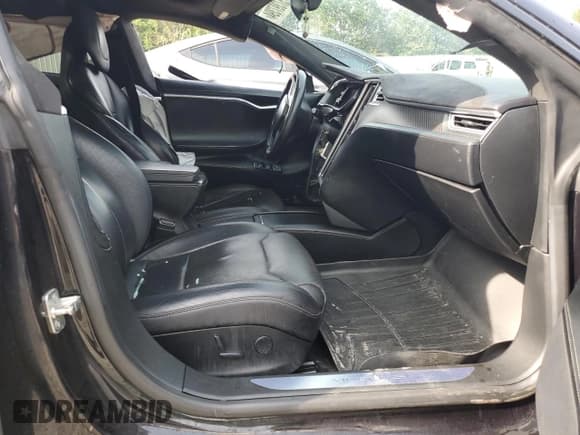 ✅ 2017 Tesla Model S 100D • VIN: 5YJSA1E43HF184578 • Лот: 57397394. Опубликован ранее на Copart с пробегом Не указан. Бесплатный доступ к архиву аукционных продаж из США и подробный отчёт об истории автомобиля на DreamBid. Изображение 7.