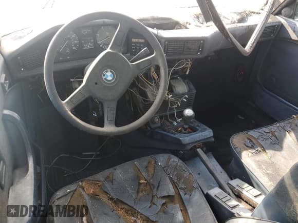 ✅ 1986 BMW 5 Series • VIN: WBADK7300G9650210 • Lot: 62323635. Wystawiony na Copart z przebiegiem 239 277 mil. Bezpłatny archiwum sprzedaży aukcyjnych z USA i szczegółowy raport historii pojazdu na DreamBid. Zdjęcie 8.