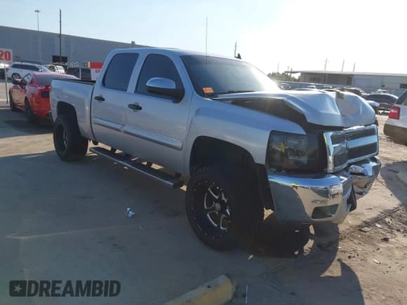 ✅ 2012 Chevrolet Silverado 1500 LT • VIN: 3GCPCSE07CG182788 • Лот: 43425855. Опубликован ранее на IAAI с пробегом 247 216 миль. Бесплатный доступ к архиву аукционных продаж из США и подробный отчёт об истории автомобиля на DreamBid. Изображение 1.