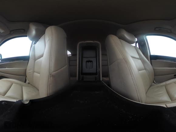 ✅ 2020 Jeep Grand Cherokee Limited • VIN: 1C4RJFBG3LC218552 • Лот: 43680144. Опубликован ранее на IAAI с пробегом 132 464 миль. Бесплатный доступ к архиву аукционных продаж из США и подробный отчёт об истории автомобиля на DreamBid. Изображение 21.