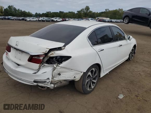 ✅ 2016 Honda Accord EX • VIN: 1HGCR2F06GA016005 • Lot: 80202525. Listed on Copart with 103,389 mi. Free auction sales archive from the USA and detailed vehicle history report at DreamBid. Image 3.