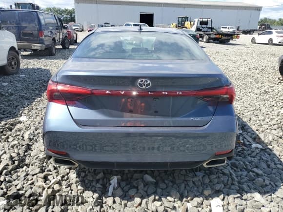 ✅ 2022 Toyota Avalon XLE • VIN: 4T1AZ1FB2NU085153 • Лот: 69098575. Опубликован ранее на Copart с пробегом 29 792 миль. Бесплатный доступ к архиву аукционных продаж из США и подробный отчёт об истории автомобиля на DreamBid. Изображение 6.