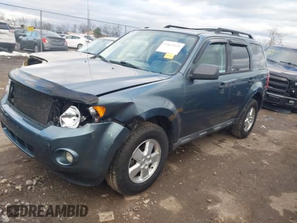 ✅ 2010 Ford Escape XLT • VIN: 1FMCU9DG8AKC48236 • Lot: 43803495. Wystawiony na IAAI z przebiegiem 158 120 mil. Bezpłatny archiwum sprzedaży aukcyjnych z USA i szczegółowy raport historii pojazdu na DreamBid. Zdjęcie 18.