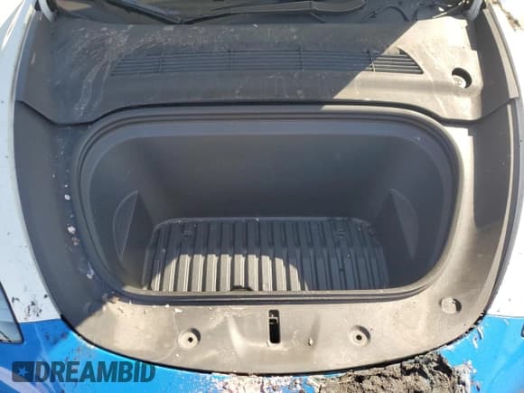 ✅ 2022 Tesla Model Y Performance • VIN: 7SAYGDEF6NF507869 • Lot: 90249735. Listed on Copart with 46,183 mi. Free auction sales archive from the USA and detailed vehicle history report at DreamBid. Image 11.