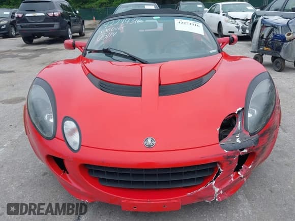 ✅ 2005 Lotus Elise • VIN: SCCPC11155HL31960 • Lot: 42274316. Wystawiony na IAAI z przebiegiem 97 679 mil. Bezpłatny archiwum sprzedaży aukcyjnych z USA i szczegółowy raport historii pojazdu na DreamBid. Zdjęcie 18.
