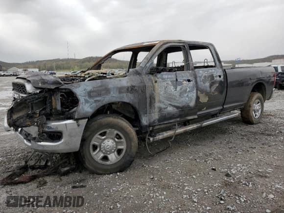 ✅ 2019 Ram 2500 Tradesman • VIN: 3C6UR5HL1KG685084 • Lot: 51698585. Wystawiony na Copart z przebiegiem Nie podano. Bezpłatny archiwum sprzedaży aukcyjnych z USA i szczegółowy raport historii pojazdu na DreamBid. Zdjęcie 1.