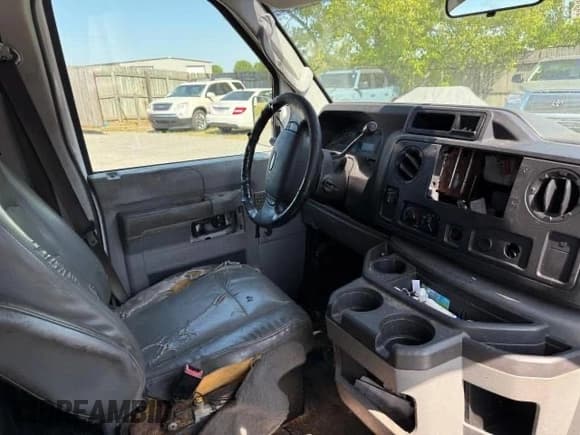 ✅ 2010 Ford Econoline Cargo Commercial • VIN: 1FTNE1EW6ADA36473 • Lot: 55557795. Wystawiony na Copart z przebiegiem 476 354 mil. Bezpłatny archiwum sprzedaży aukcyjnych z USA i szczegółowy raport historii pojazdu na DreamBid. Zdjęcie 9.